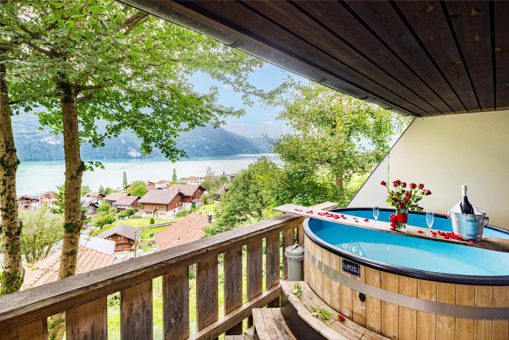 Hotel Lindenhof By Crossworld Ag Brienz  Bagian luar foto