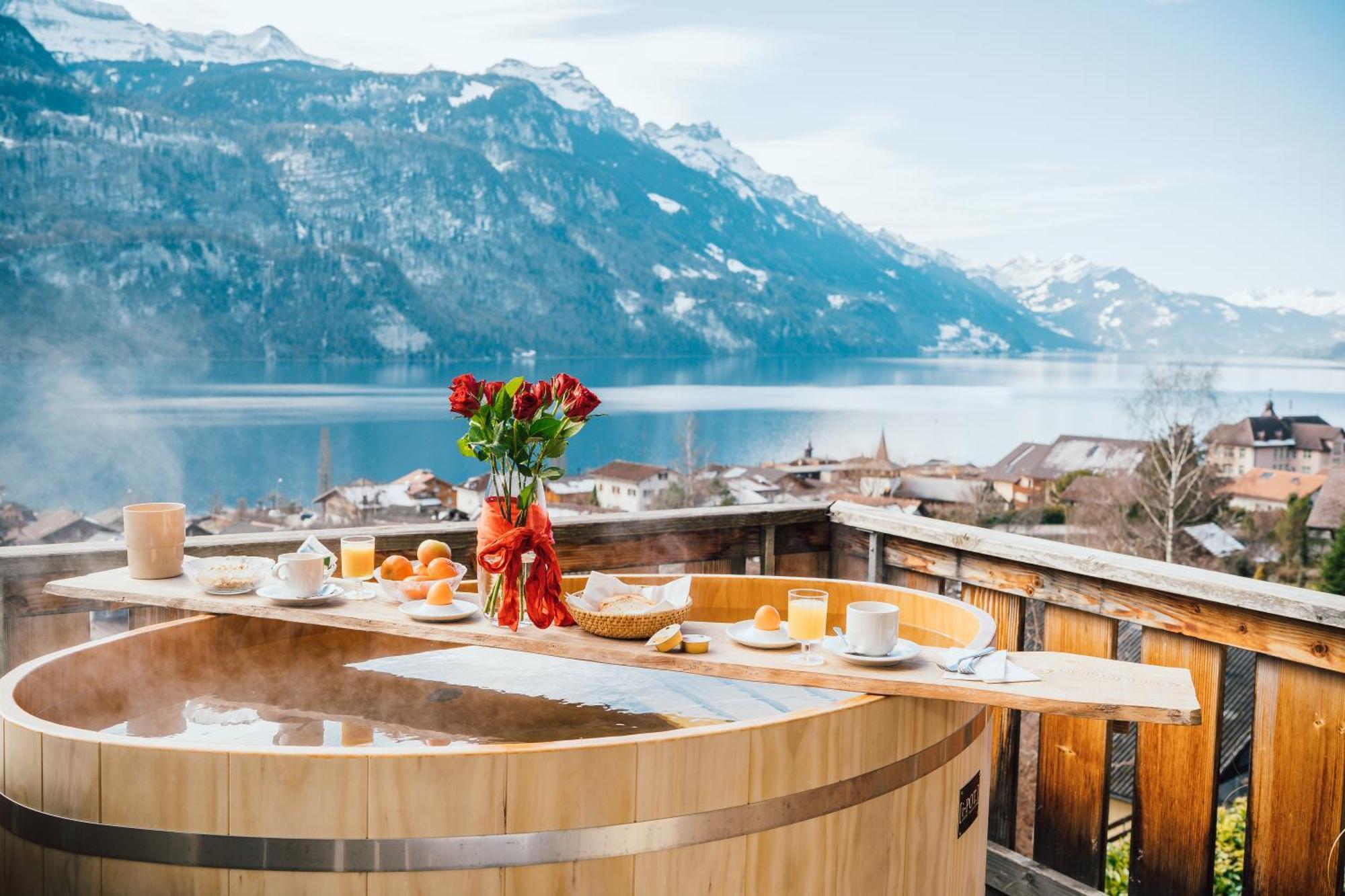 Hotel Lindenhof By Crossworld Ag Brienz  Bagian luar foto